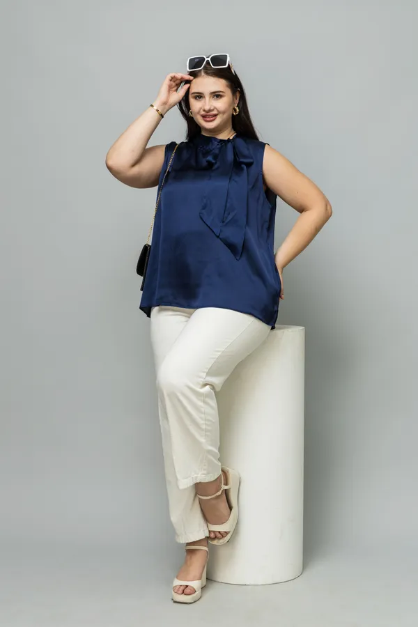 Sleeveless_Tie_Neck_Satin_Top