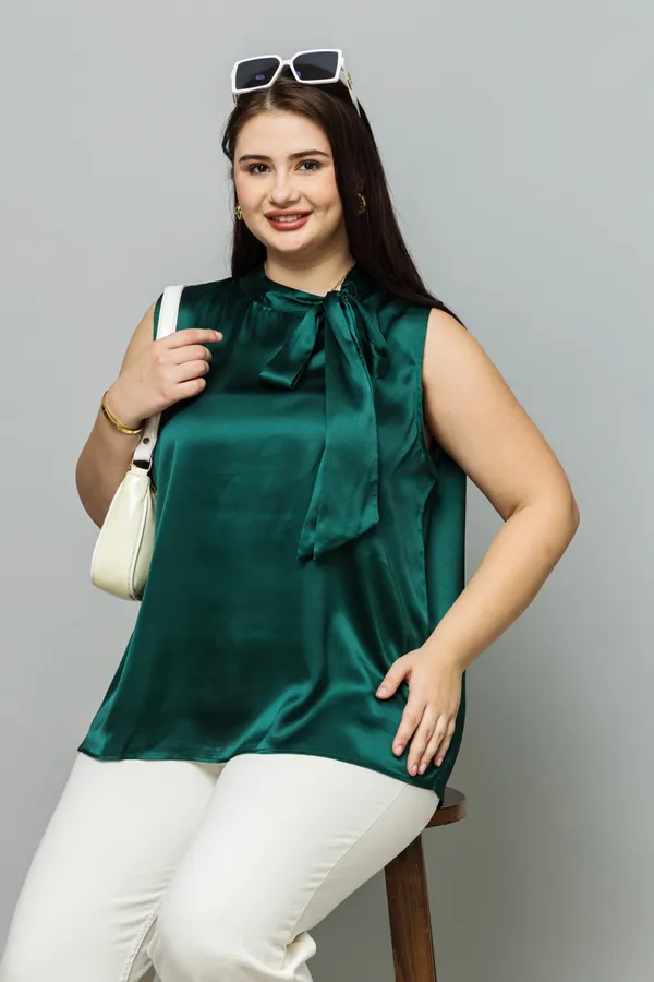 Sleeveless_Tie_Neck_Satin_Top