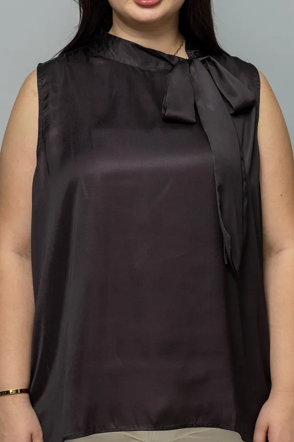 Sleeveless_Tie_Neck_Satin_Top