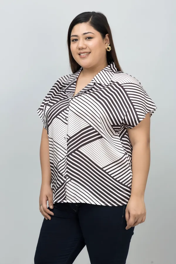 Women's_Plus_Size_White_&_Black_Satin_Printed_Short_Sleeve_Hip_Length_Shirt_For_Women