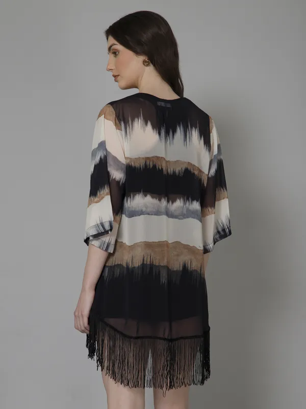 Elegant_Black_&_White_Polyster_Color_Block_3/4_Sleeve_Shrug