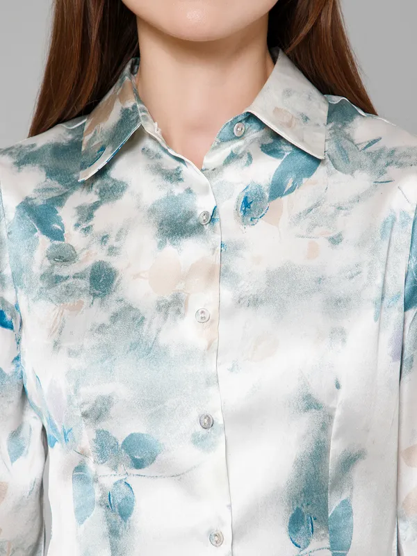 Green_&_White_Satin_Abstract_Full_Sleeve_Spread_Collar_Hip_Length_Shirt_For_Women_&_Girls