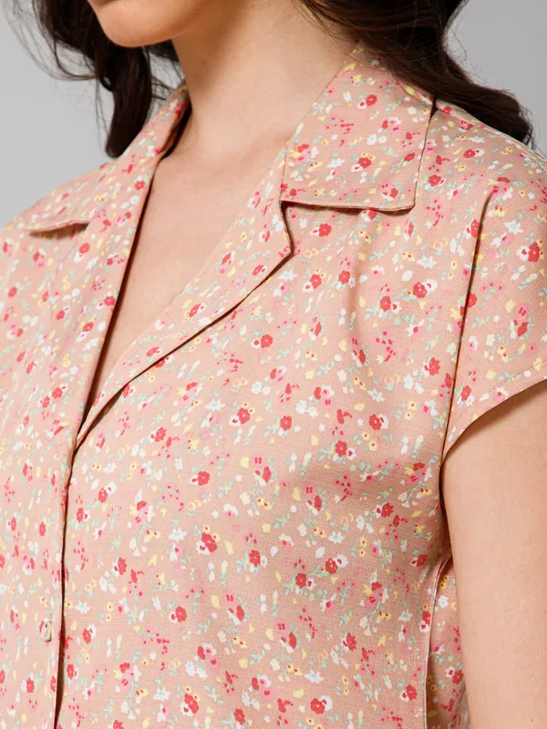 Short_Sleeves_Shirt