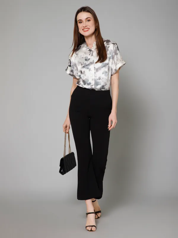 Floral_Abstract_Half_Sleeve_Mandarin_Collar_Hip_Length_Print_Satin_Shirt_for_Women
