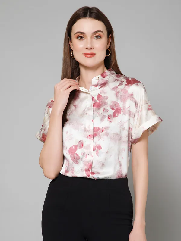 Red_&_White_Satin_Abstract_Half_Sleeve_Mandarin_Collar_Hip_Length_Shirt_For_Women_&_Girls