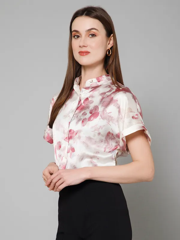 Red_&_White_Satin_Abstract_Half_Sleeve_Mandarin_Collar_Hip_Length_Shirt_For_Women_&_Girls