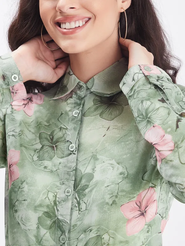 Floral_printed_regular_shirt