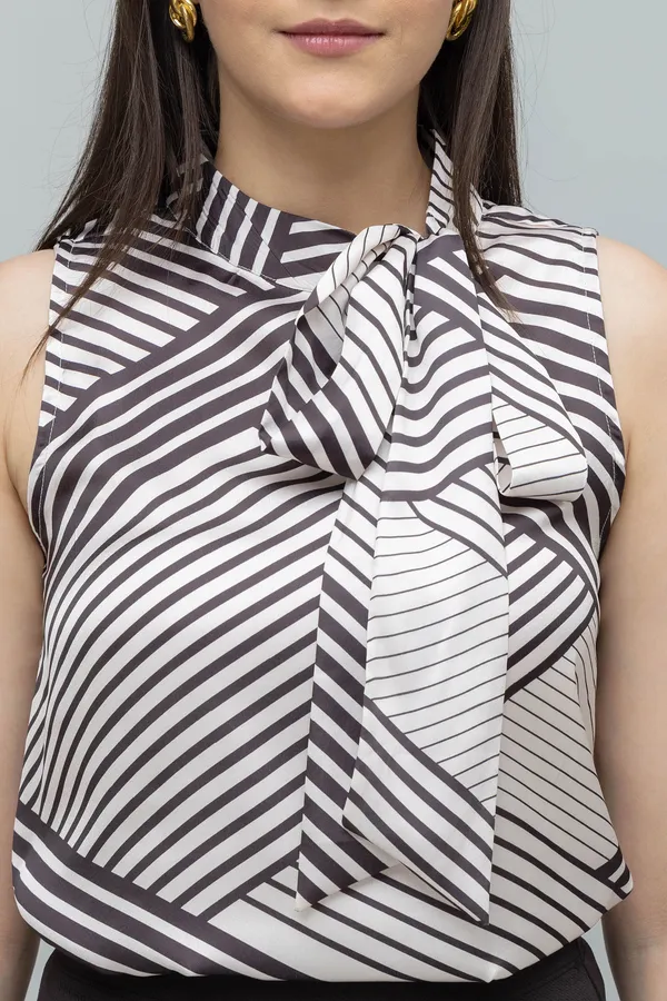 Geometric_Print_Sleeveless_Tie_Neck_Top