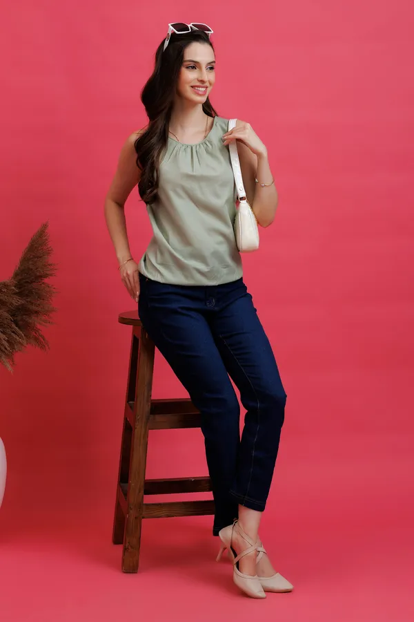 Sleeveless_Casual_Top
