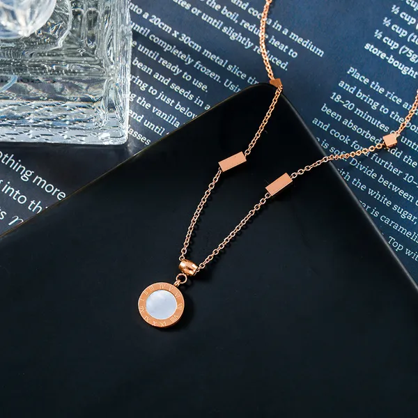 Rose_Gold_Roman_Alphabet_Black_And_White_Double-Sided_Round_Titanium_Steel_Cubic_Zirconia_rose_Gold-plated_Plated_Alloy,_Stainless_Steel