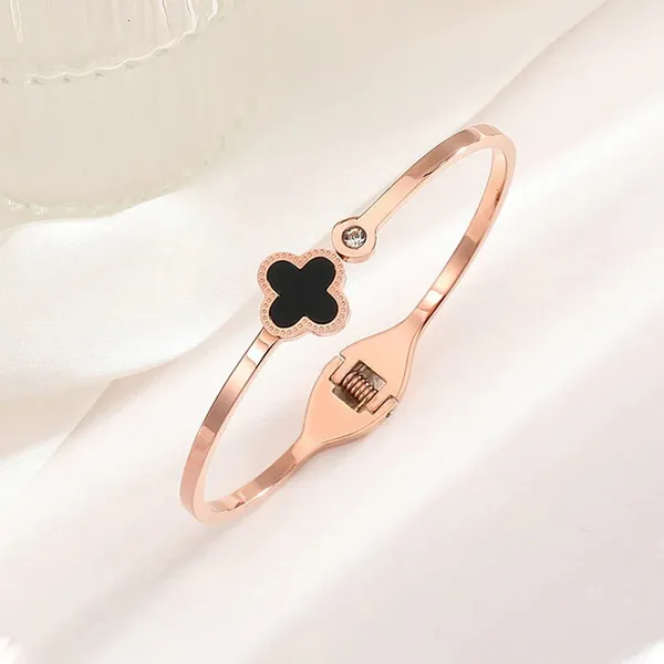 Stainless_Steel_Rose_Gold-Plated_Bangle-Style_Anti_Tarnish_Clover_Bracelet