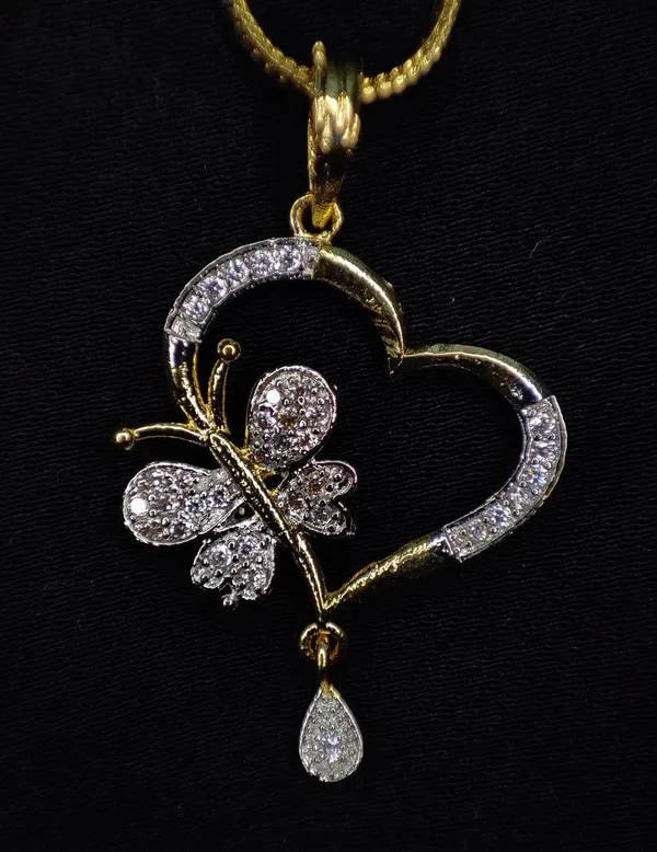 Radiant_Butterfly_Heart_Pendant_For_Women