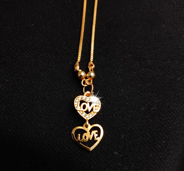 Romantic_Rose_Gold_Love_Pendant_For_Women