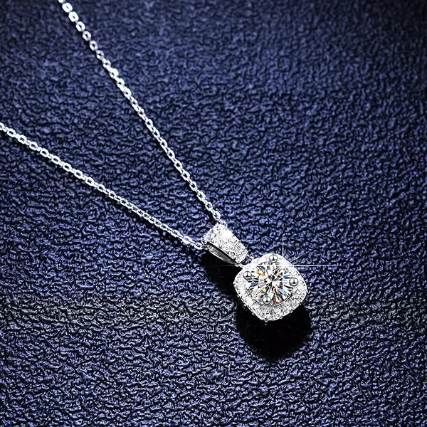 Elegant_Square_Classic_Crystal_Zircon_Geometric_Square_Premium_Looking_Silver_Necklace_Chain