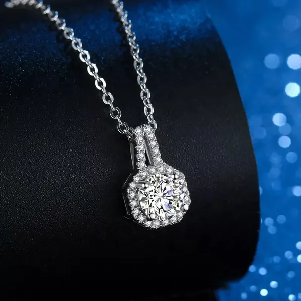 Elegant_Square_Classic_Crystal_Zircon_Geometric_Square_Premium_Looking_Silver_Necklace_Chain