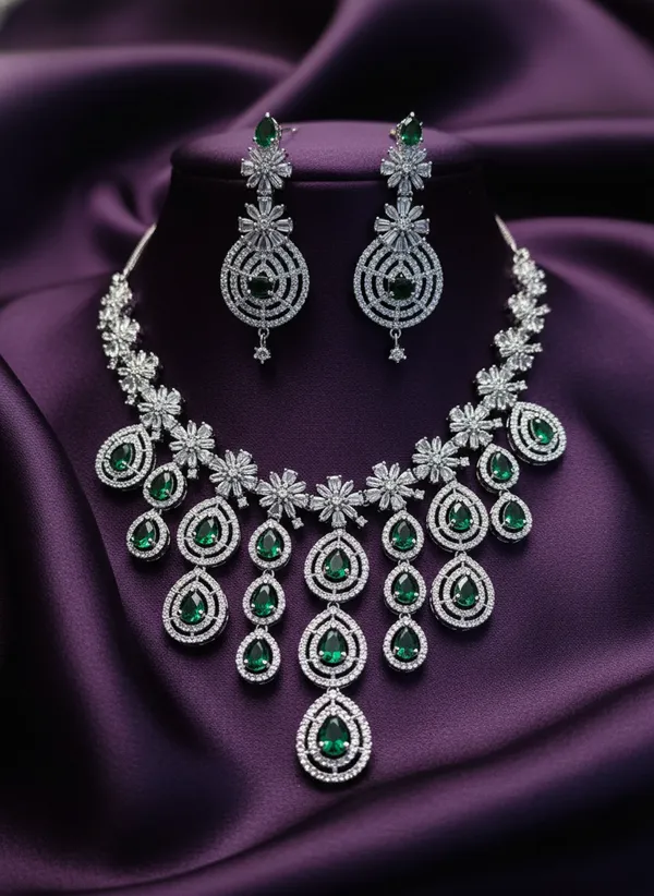 Elegant_Diamond_Necklace_