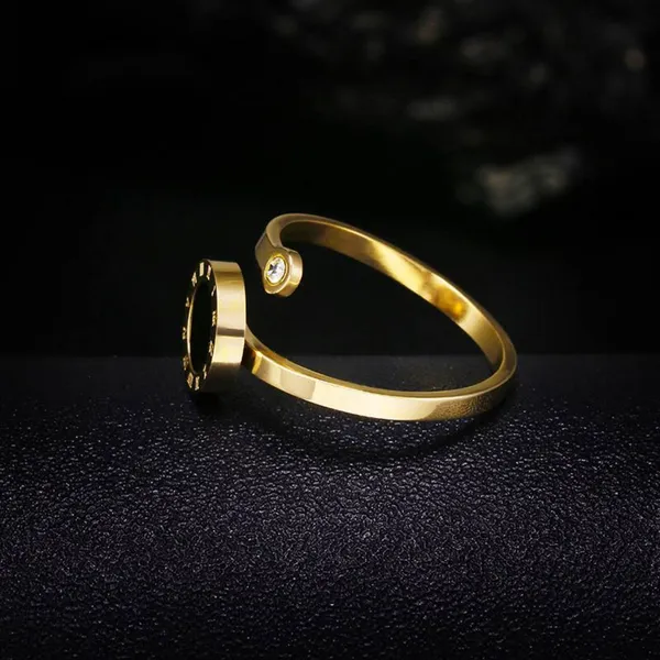 Stylish_Ring_Sainless_Steel_Adjustable_Golen_Ring_For_Women