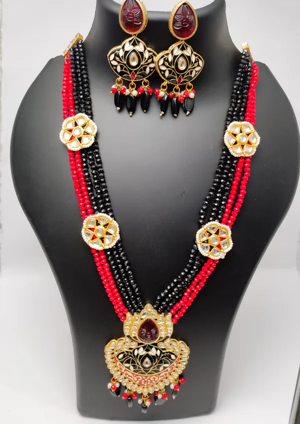 Classic_Red_And_Black_Necklace_Set_With_Earrings_For_Women