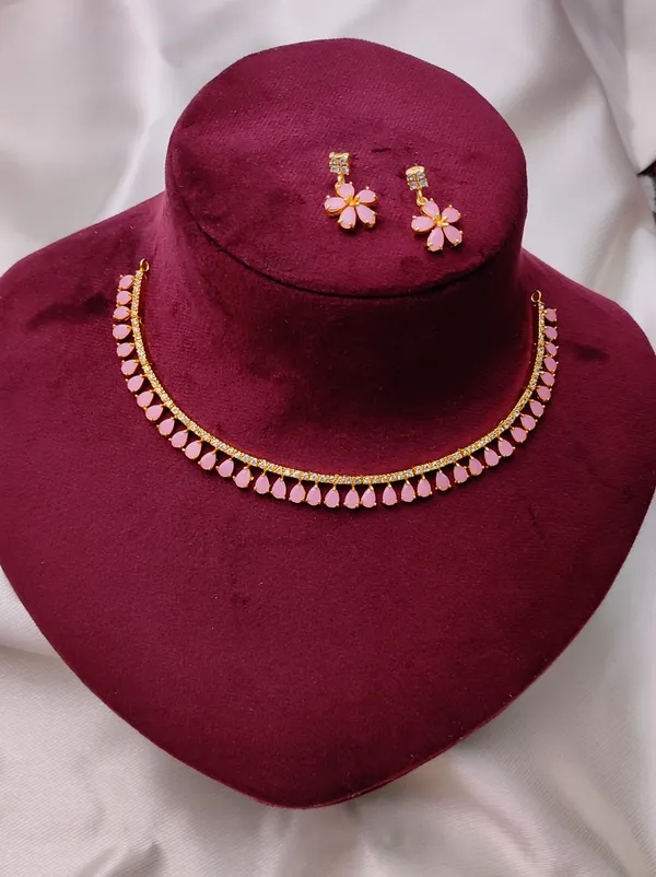 Blushing_Pink_Elegance_Choker_For_Women