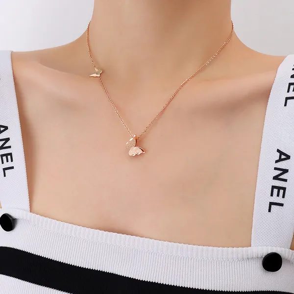 New_Butterfly_Clavicle_Rose_Gold_Stainless_Steel_Jewelry_Exquisite_Charm_Cute_Lady_Neck_Ornament_Chain_for_women_&_girls