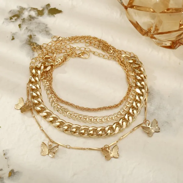 Fluttering_Beauty_Golden_Bracelet_For_Women
