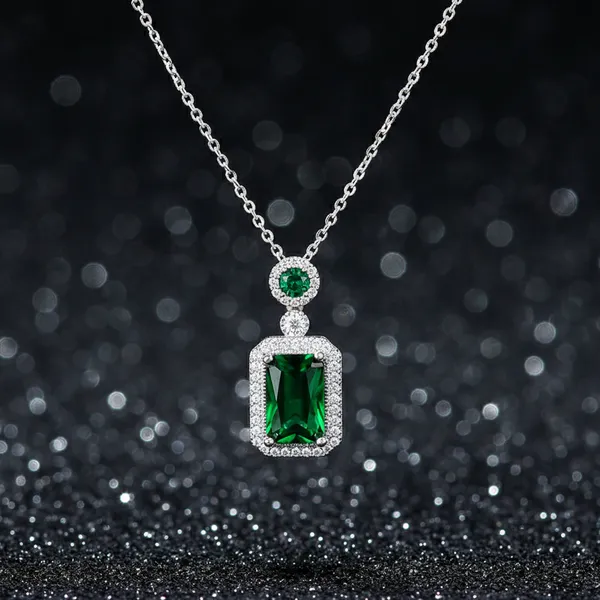 stainless_steel_Emerald_Glow_Pendant_