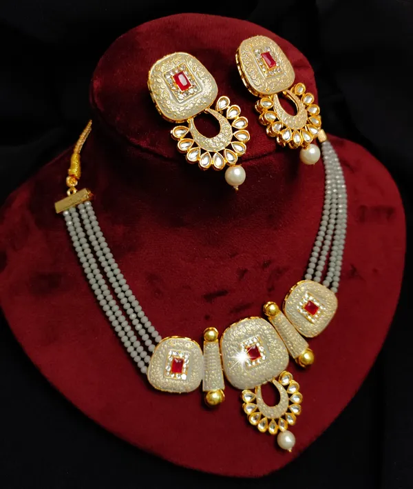 Elegant_Grey_Necklace_Set_For_Women
