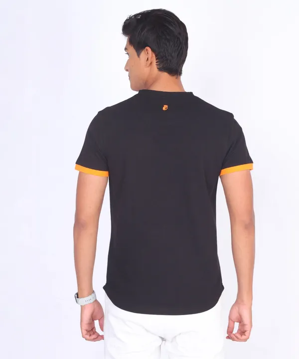 Black_Round_Neck_Regular_Fit_T-Shirt_For_Men