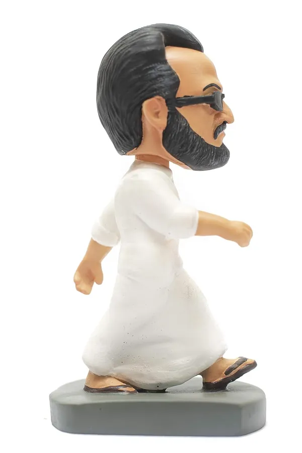 Rajnikanth_Dhoti_Thalaiva_Bobblehead_Handmade_Cartoon_Figurine