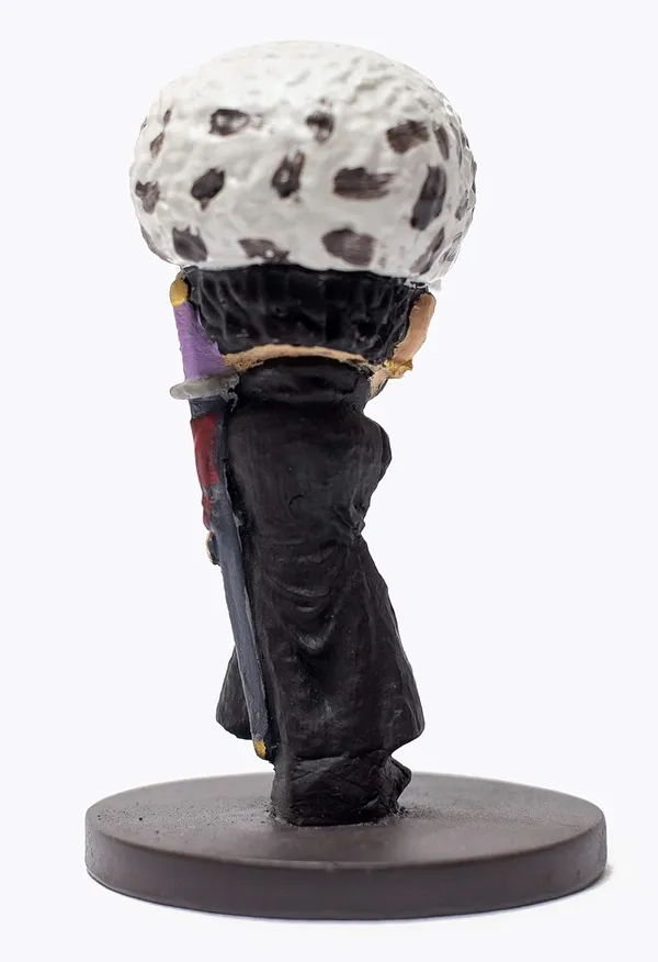 Trafalgar_D._Water_Law_Hand_Painted_Collectible_Resin_Cartoon_Figurine