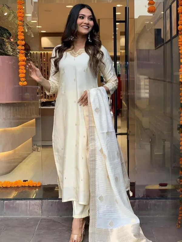 White__Designer_Viscose_Chanderi_Embroidered_Straight_Kurta_With_Viscose_Chanderi_Dupatta_For_Wedding_Party