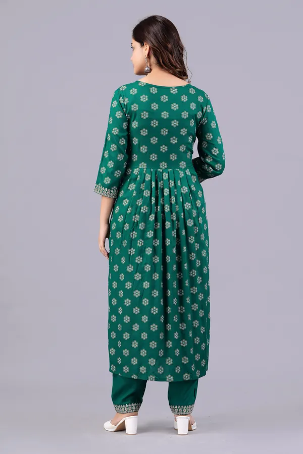Green_Floral_Embroidered_Regular_Sequinned_Kurta_With_Palazzos_&_Dupatta_For_Women