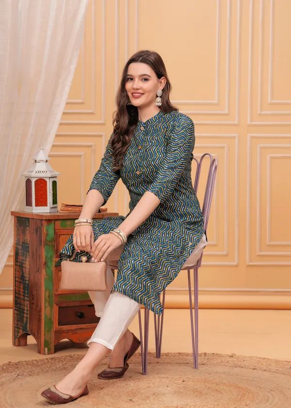 Green_Mandarin_Collar_Chevron_Printed_Straight_Cotton_Kurta_For_Women