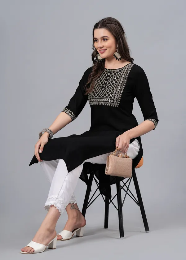 Black_Thread_Work_Kurta_For_Women