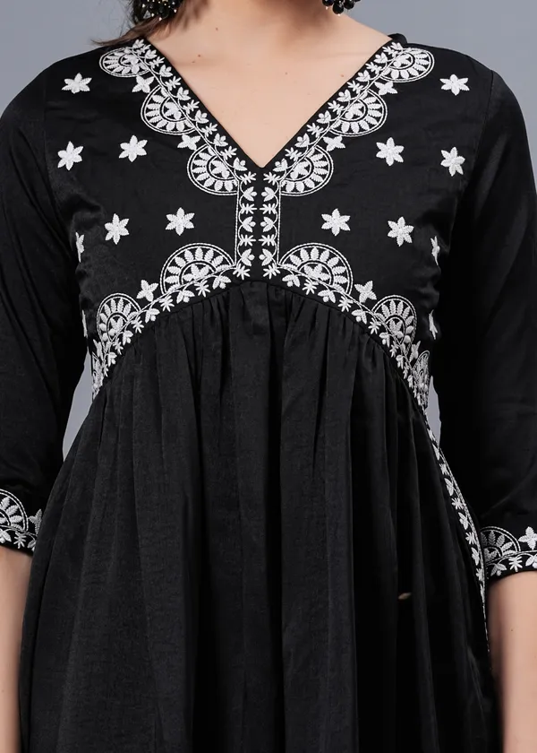 Black_Embroidered_Regular_Thread_Work_Straight_Kurta_With_Trousers_&_Dupatta_For_Women