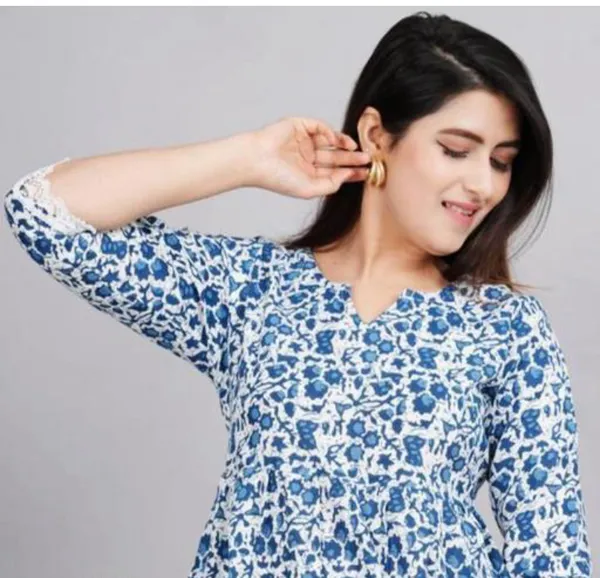 Blue_Floral_Printed_Regular_Kurta_Tops_For_Women