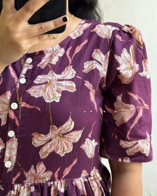 Wine_Floral_Printed_Regular_Kurta_For_Women