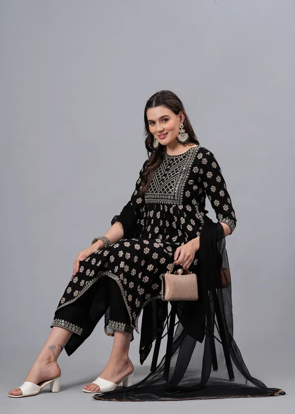 Black_Floral_Embroidered_Regular_Sequinned_Kurta_With_Palazzos_&_With_Dupatta_For_Women