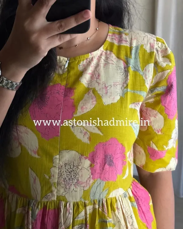 Yellow_Floral_Printed_Regular_Kurta_For_Women