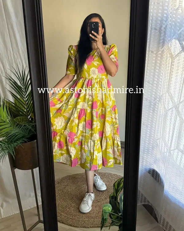 Yellow_Floral_Printed_Regular_Kurta_For_Women