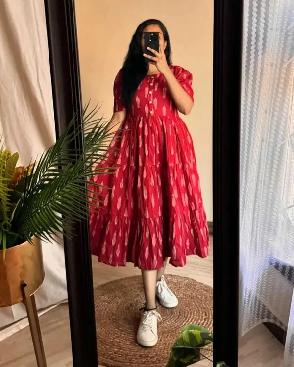 Red_Floral_Printed_Regular_Kurta_For_Women