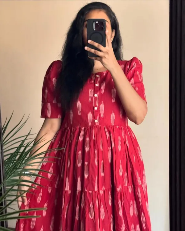 Red_Floral_Printed_Regular_Kurta_For_Women