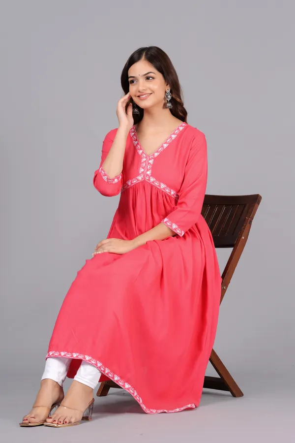 Black_Thread_Work_Kurta_For_Women