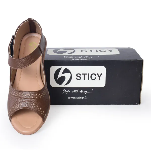 Ethnic_Fashion_with_Laser_Cuts_Flats