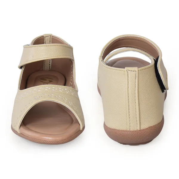 Ethnic_Fashion_with_Laser_Cuts_Flats_Sandal