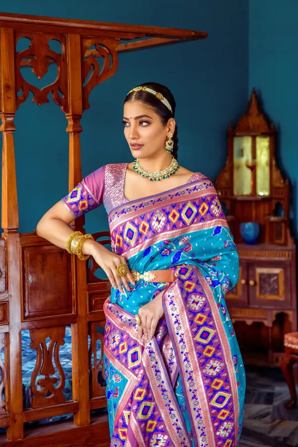 Teal_Paithani_Silk_Saree_With_Blouse_Piece_For_Women