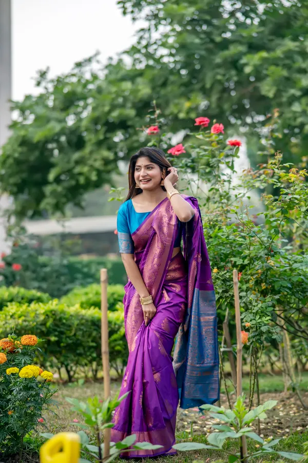 Purple_Banarasi_Silk_Saree_With_Blouse_Piece_For_Women
