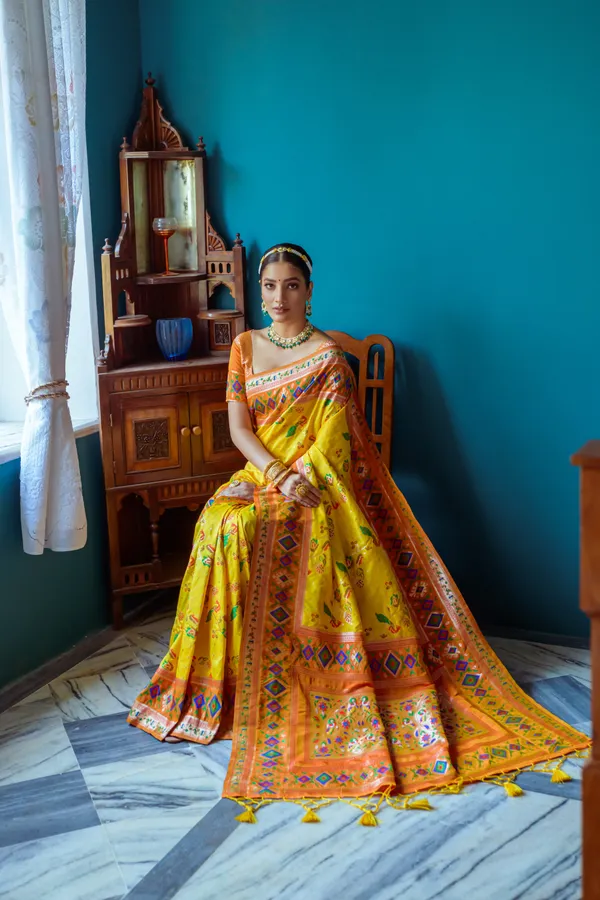 Yellow_Paithani_Silk_Saree_With_Blouse_Piece_For_Women