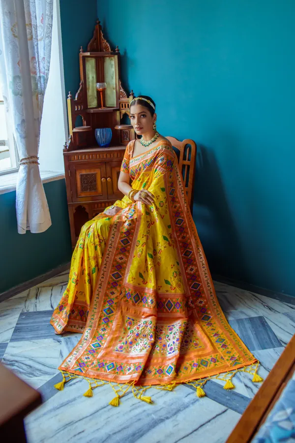 Yellow_Paithani_Silk_Saree_With_Blouse_Piece_For_Women