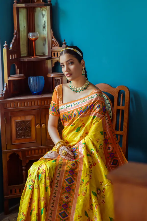 Yellow_Paithani_Silk_Saree_With_Blouse_Piece_For_Women
